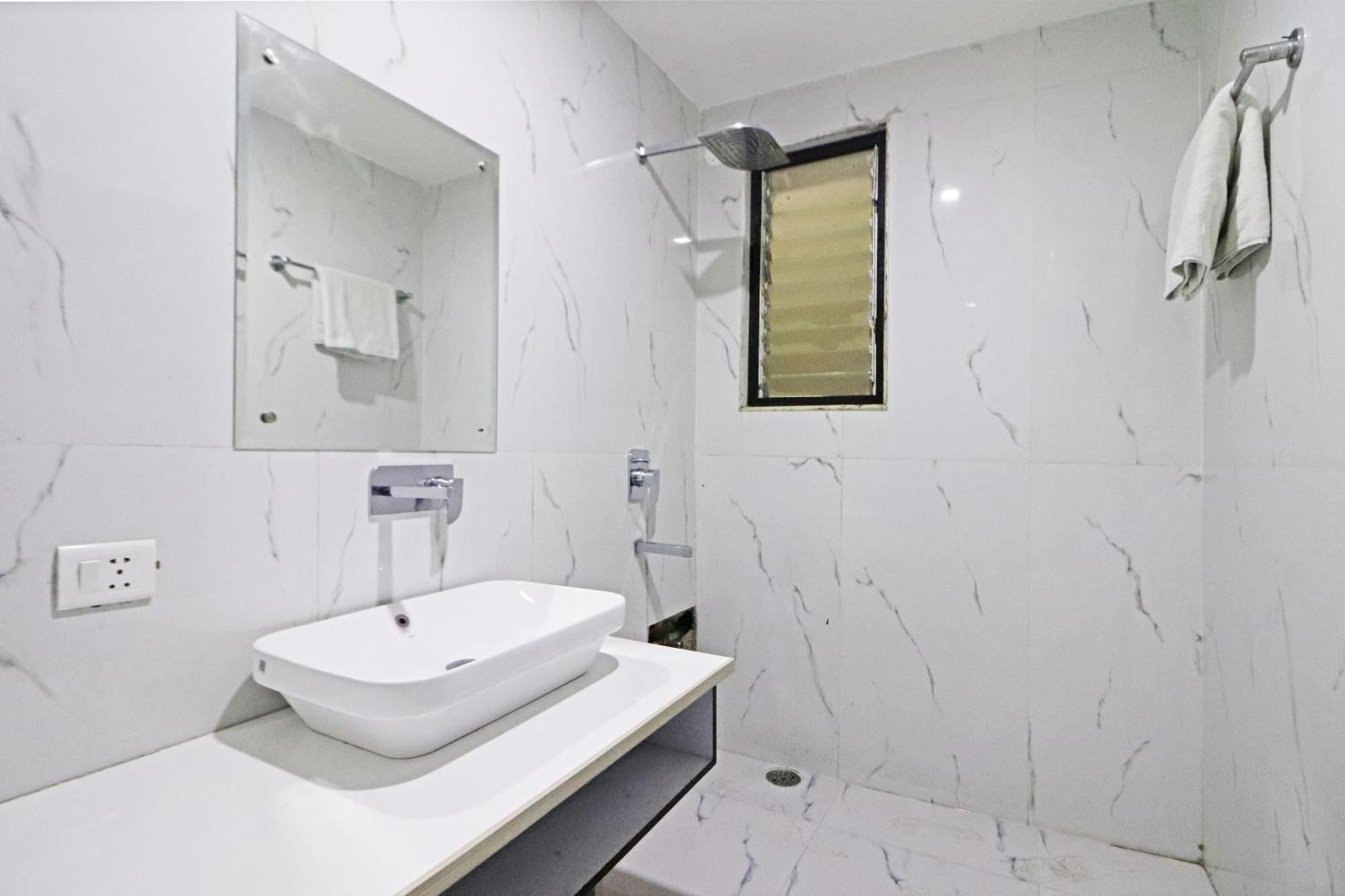 Hotel Grand Qubic Near Delhi Airport New Delhi Exterior photo