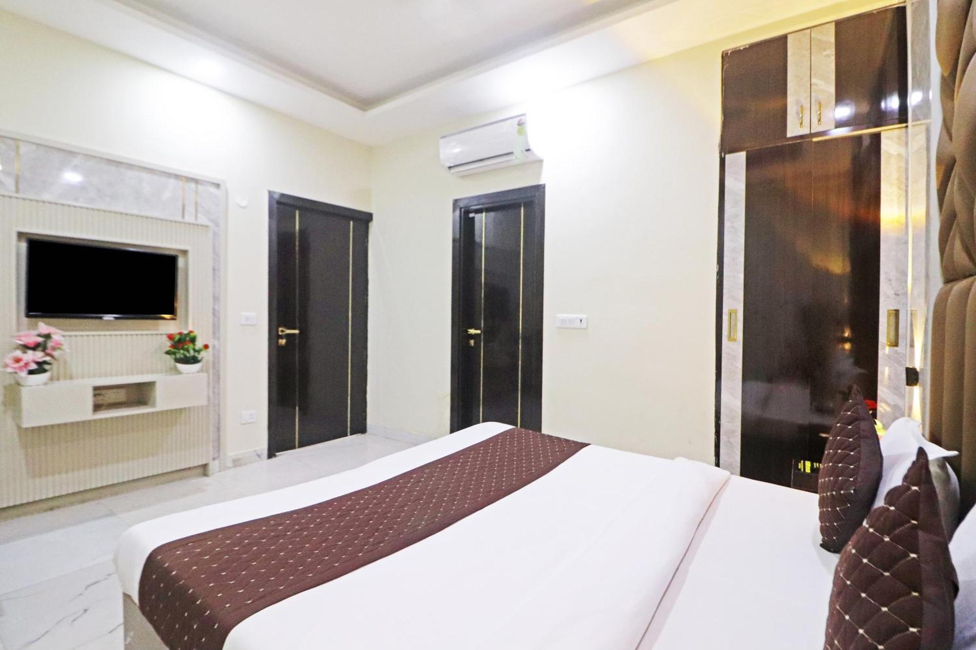 Hotel Grand Qubic Near Delhi Airport New Delhi Exterior photo